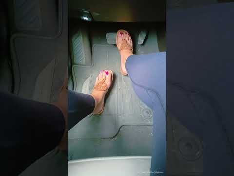 Let's play Goddess Says! #goddess #foot #feet #pedicure #legs #asmr #voice #asmrvideo