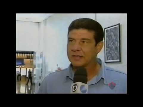 Em 2002, técnico Joel Santana revela expectativa antes de o Vitória enfrentar o Vasco