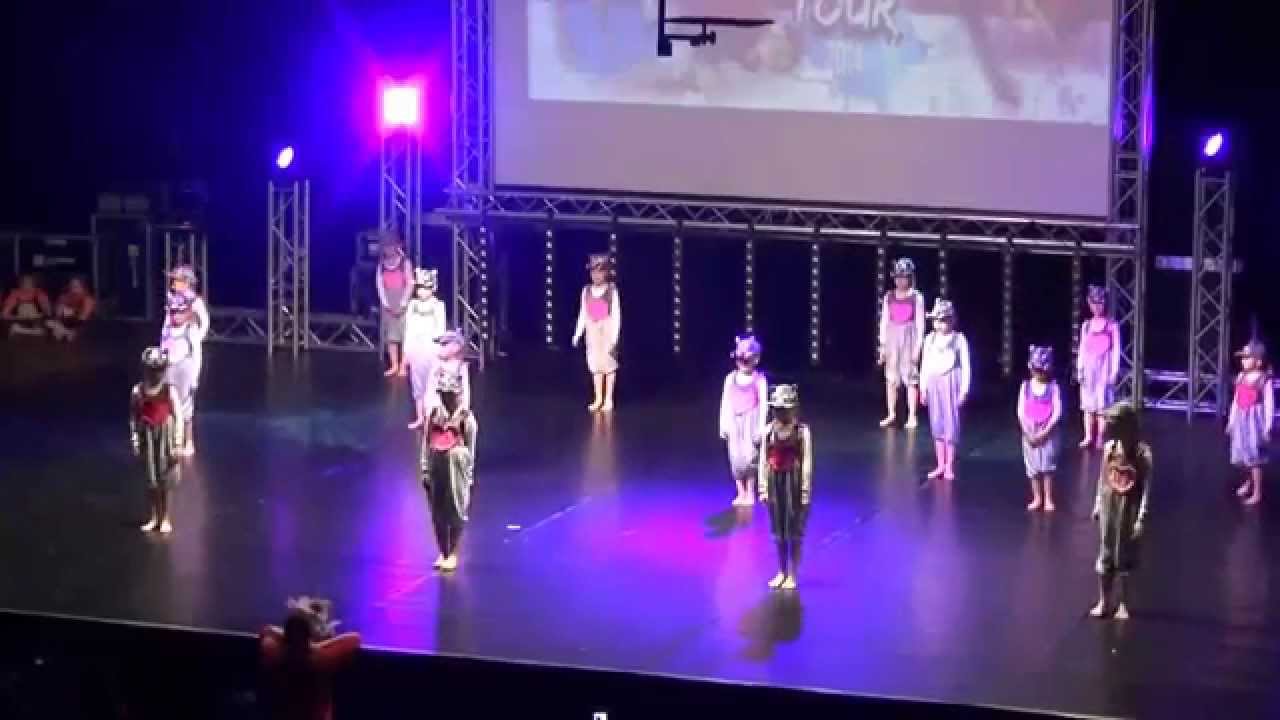 Narodil se hrošík  1. místo -  Míša kulička 5. místo - Besta Chrudim