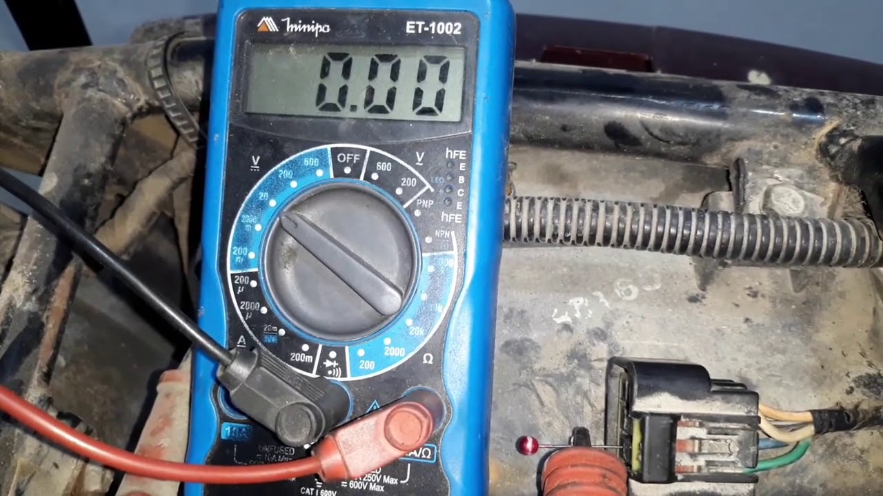 Teste de pico de voltagem da bobina de pulso e bobina de ignição da INTRUDER 125 2009 SUZUKI