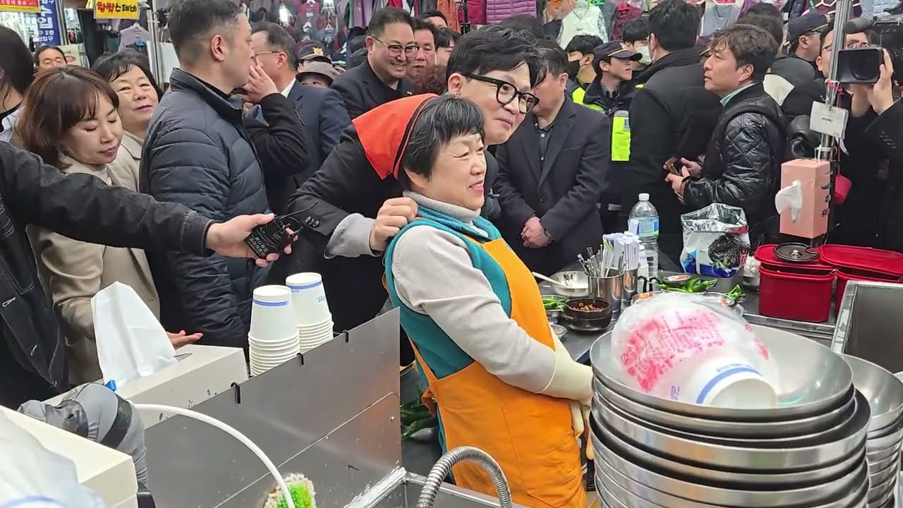 [KNL] 한동훈이 먼저이다!!! 장동혁 칼국수 같은 장소에서 먹기!!! (3/7) 20260227