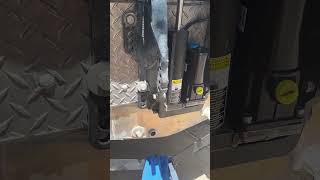 Mercury 50hp Trim and Tilt Spinning But Not Going Up. How to bleed it.