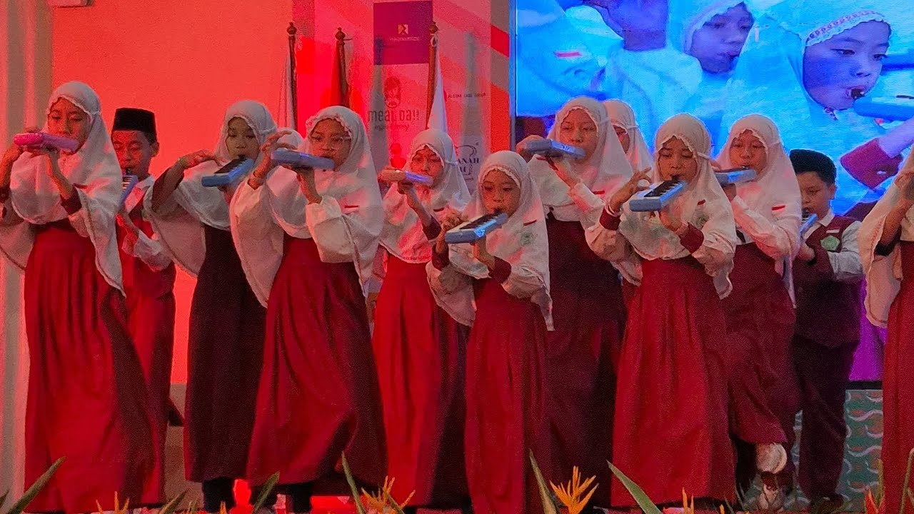 Ensambel Team at Exhibition SDIT TBZ PHP 2025 bimbingan Pak Imam . GOOD JOB kakak n friends..