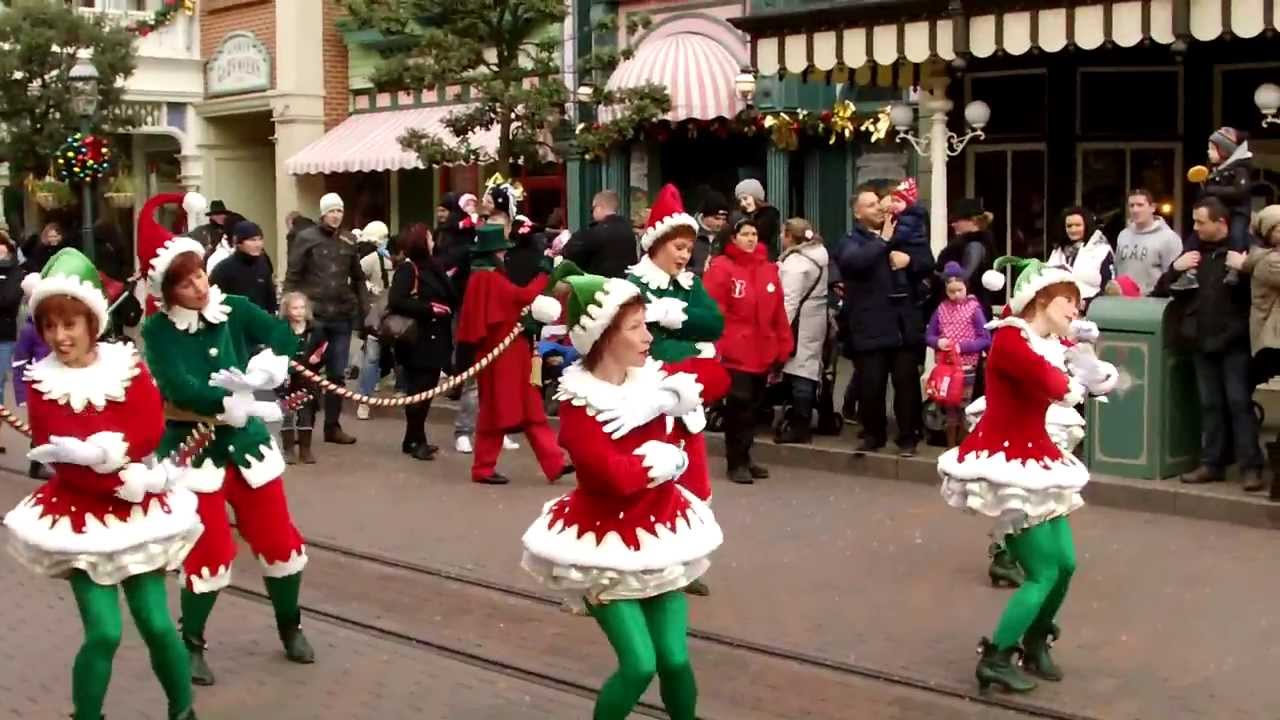 Disneyland here comes Santa Claus parade Winter 2013 YouTube