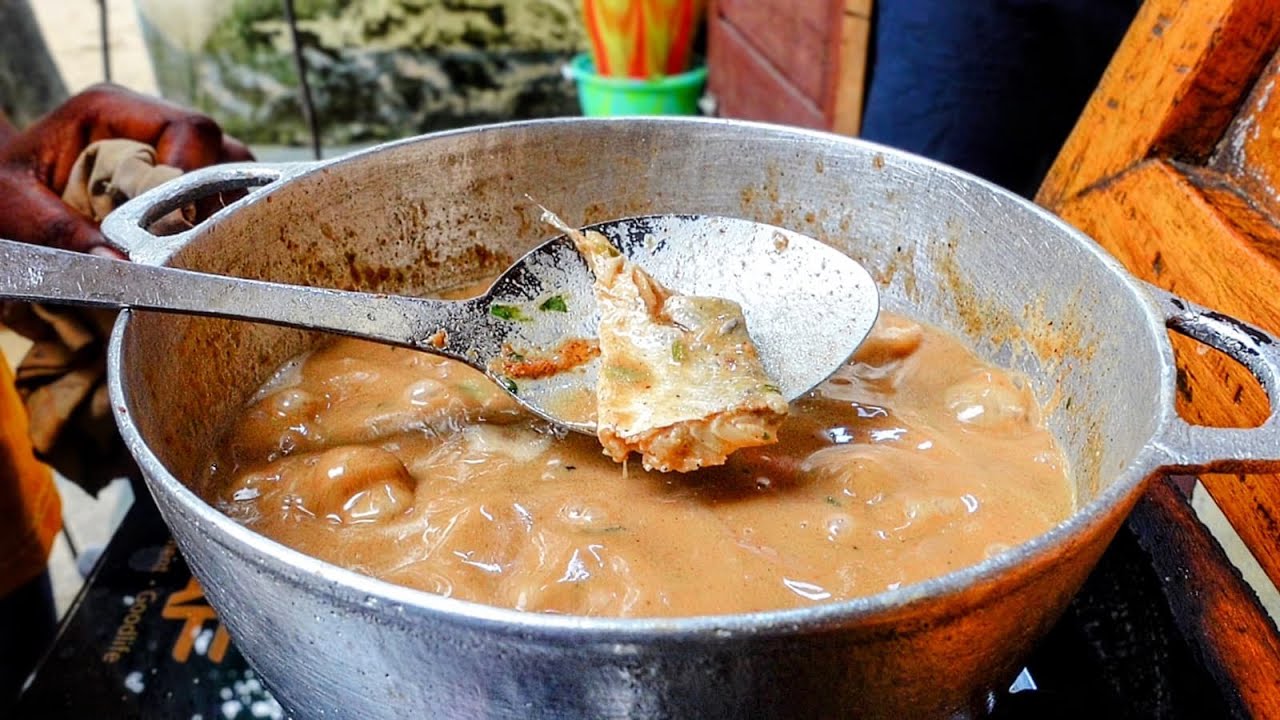 Poisson salé à la pâte d'arachide à Brazzaville, Congo 🇨🇬