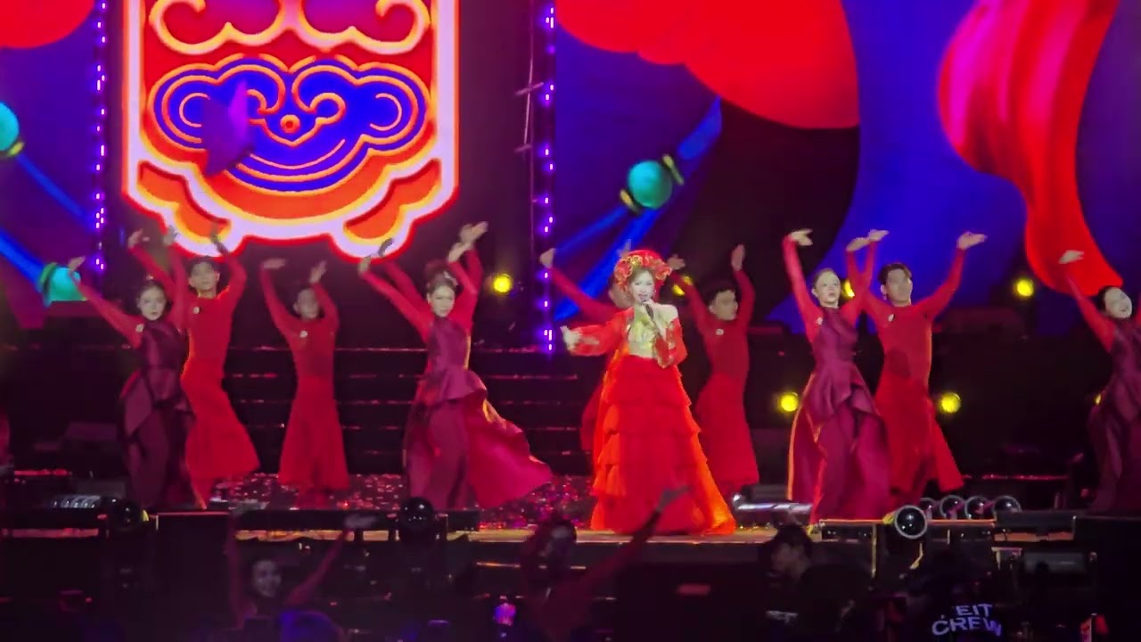 Bắc Bling - Hòa Minzy hát live tại Gala Vinh Quang Công An Nhân Dân Việt Nam