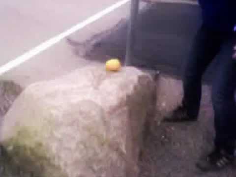 Video: Apelsinjuice Bullar Med Russin