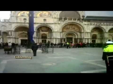 Ammaina Bandiera in Piazza San Marco-Venezia - YouTube