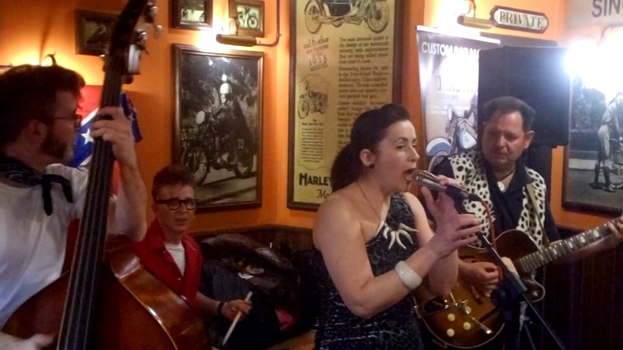 SILVER DOLLAR BAND - I want you to be my baby