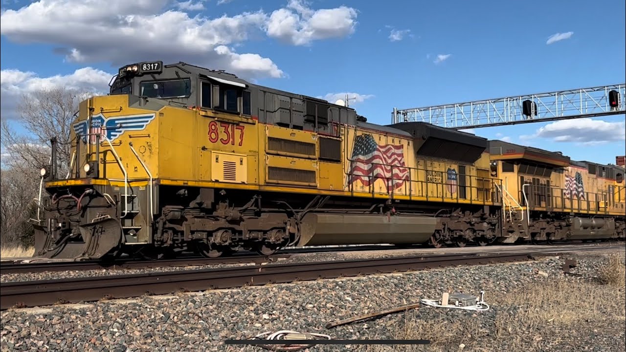 UNION PACIFIC COAL TRAINS GALORE + manifest and Grain trains - YouTube