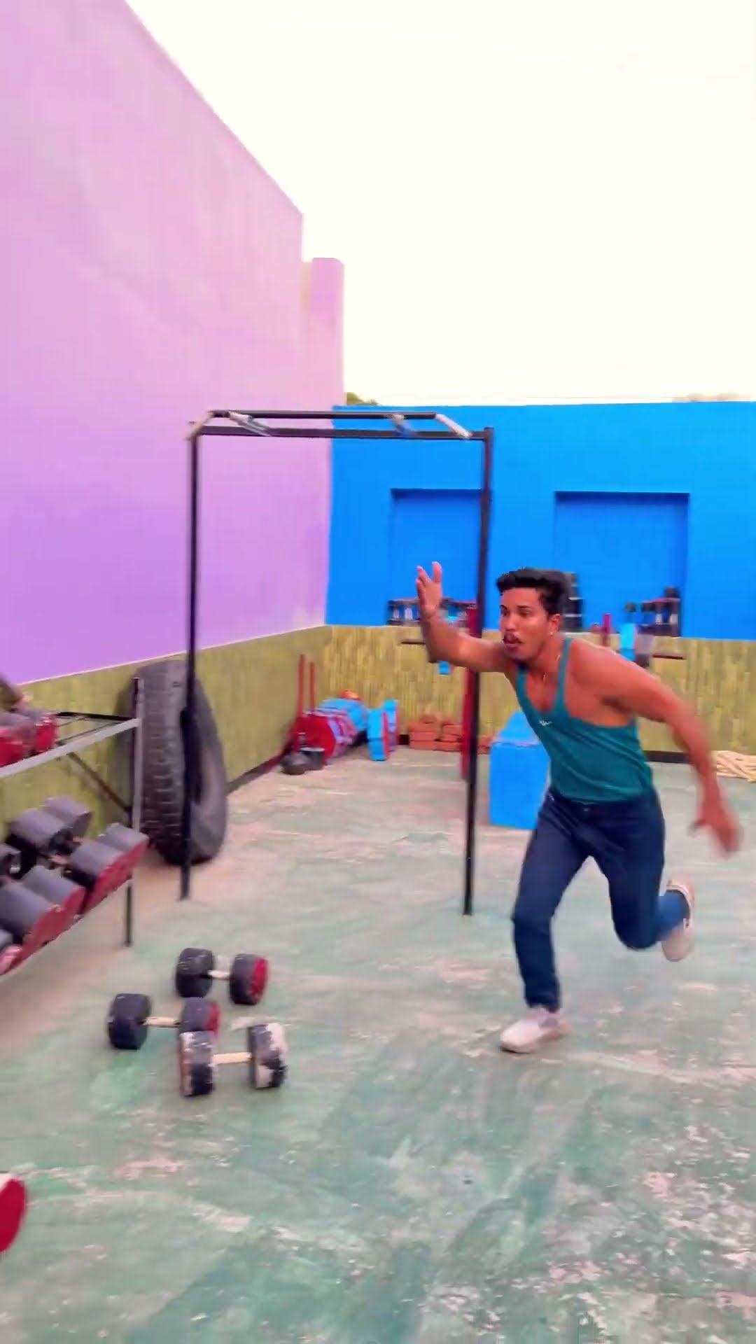 Kaha chla gaya ??? #shortvideo #comedy #funnyvideo #funny