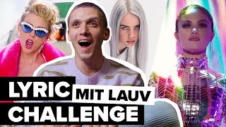 LAUV erkennt Selena Gomez' Hit nicht?! Digster Pop Lyric Challenge mit Billie Eilish, 5 SOS & Co.