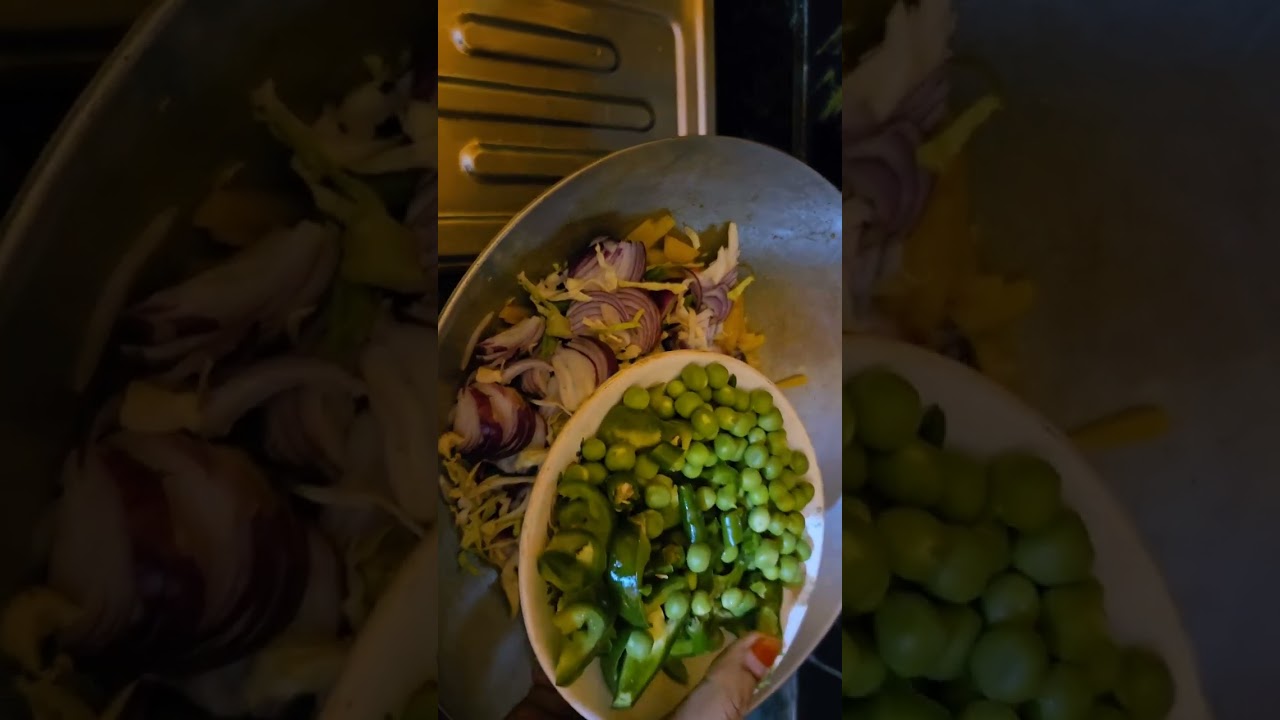 School r tiffin e khaoa purono din r chowmein 