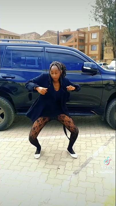 FALLY IPUPA -BLOQUÉ (Vibing on the song) #viral #fallyipupa #bloqué