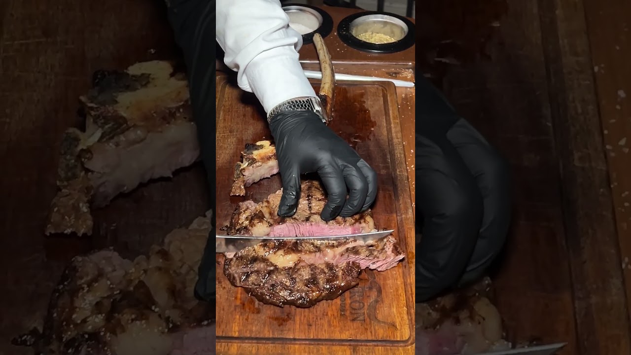 Tomahawk Carving Show in Abu Dhabi’s Most Luxurious Restaurant 🔥🥩