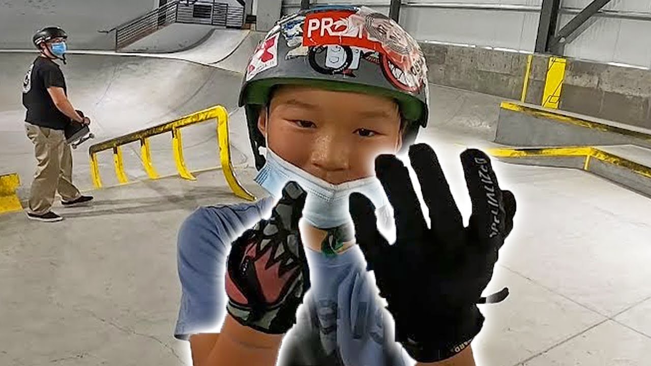 Kid Has Only Six Fingers & Can Do This!