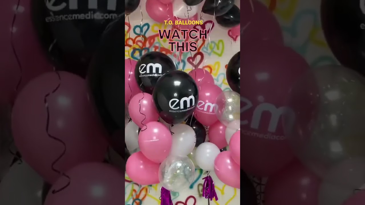 We also offer balloon bouquets with personalized custom message! 🎈