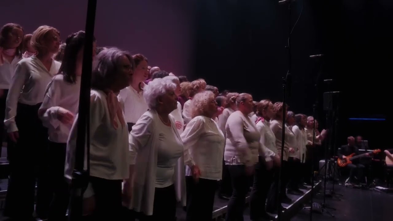 Demain il fera beau, par le Choeur Daveluy de Victoriaville