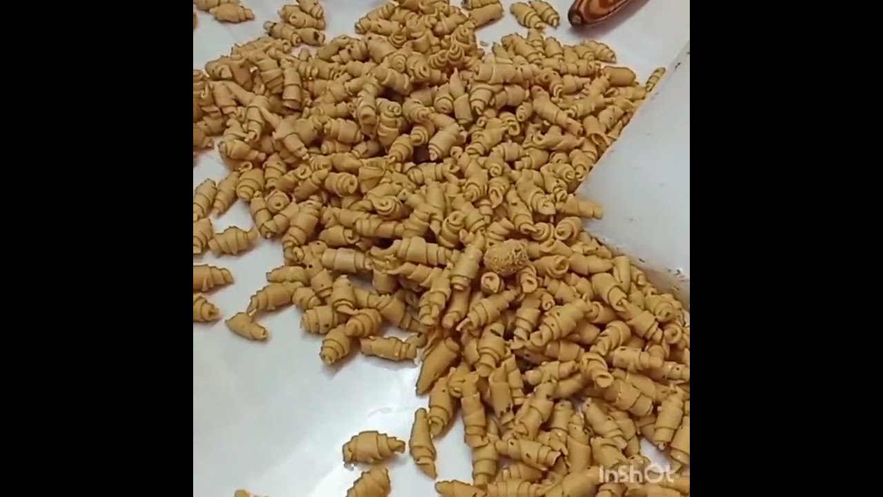 #مملحات من عجينة وحدة خرجي الاشكال تاع المالح.كل عجنة كتخرج2كيلو وربع ودخلي مسريف لجيب