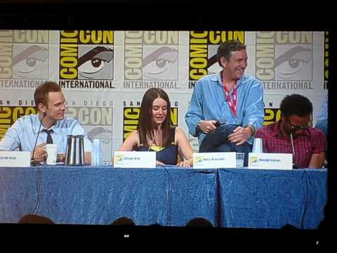 SDCC10: Community Panel, Joel McHale and Alison Br...