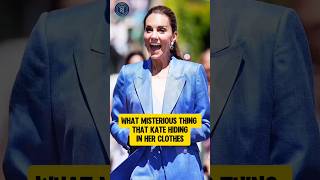 What's Mysterious Thing That Princess Catherine Hiding in Her Clothes🤔 #fyp #shorts #royalfamily