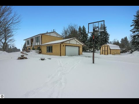 11951 Cabin Lane, Rapid City, MI home video tour