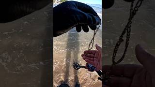 Achei essas coisas na praia #hobby #limpezadepraia #surpresa #detectordemetais #detector
