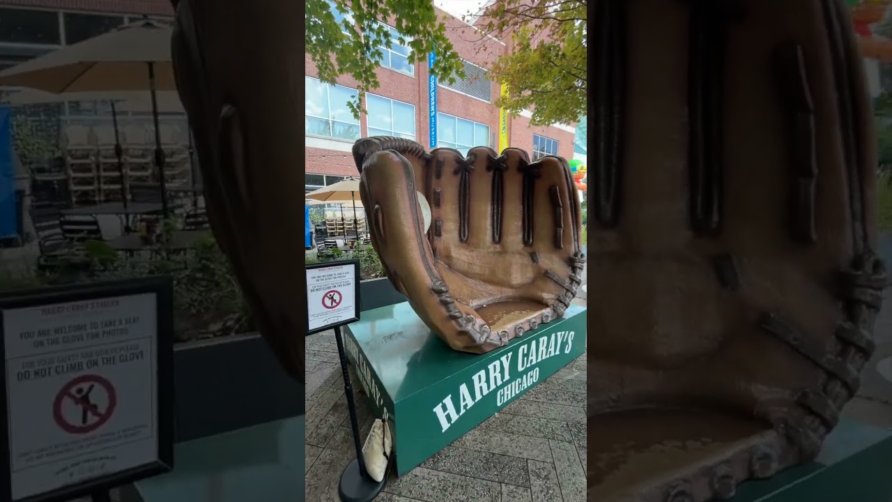 Giant Baseball Glove | Chicago, Illinois | Tae's Travels 