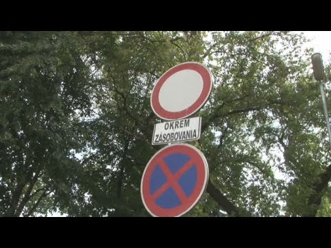 Video: Chodci Odrádzajú Dopravné Značky V Kursku