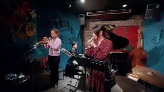 The Chirstmas Song at Donfan Jazz Bar, Tokyo, Japan