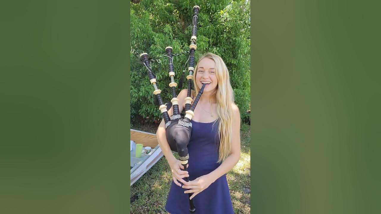 Getting hit in the face by my own tassel 🤣 #bagpipes #celtic #piper #musician