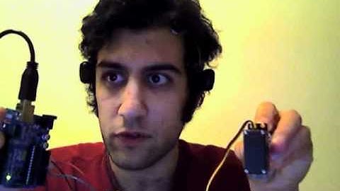 Learning to use the arduino and servo with emotiv epoc