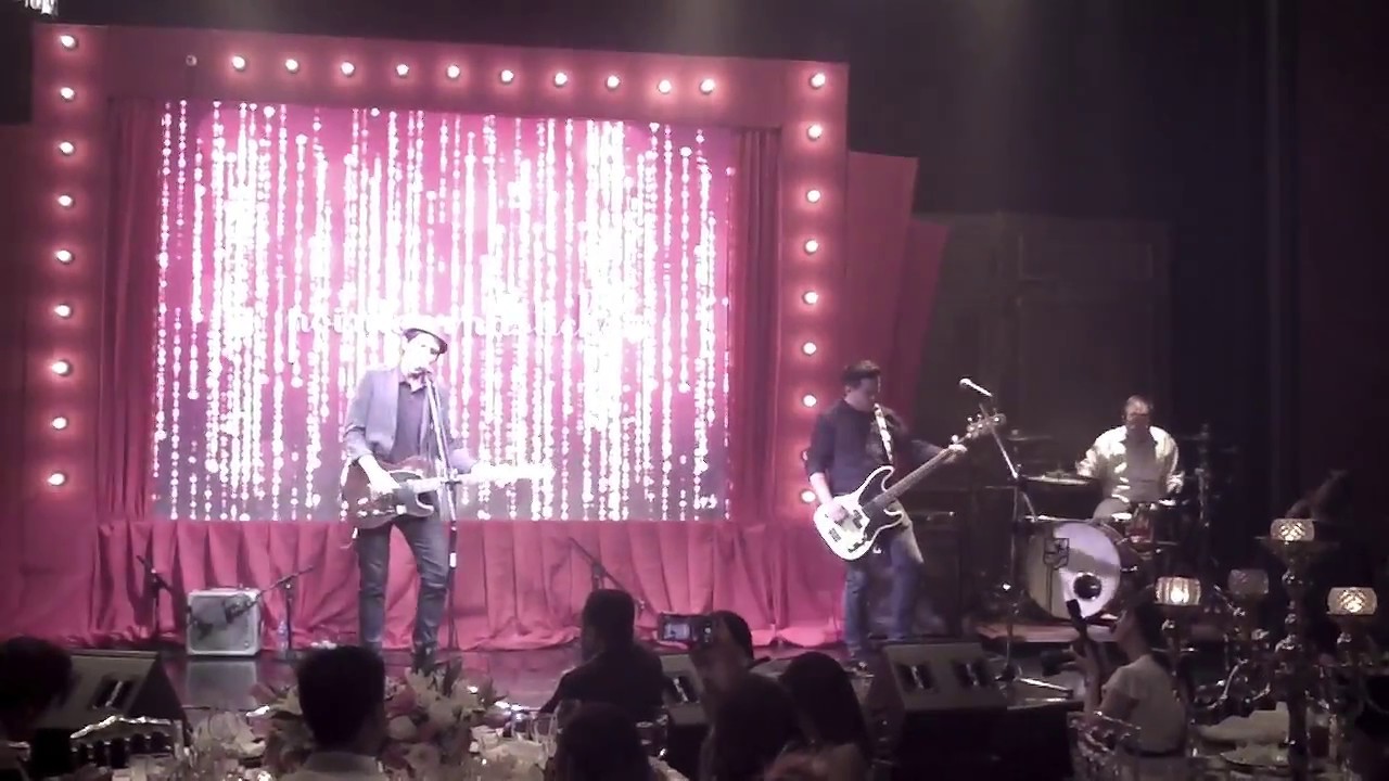 Peso Movement - The Lovecats (COVER) live at Teatrino, Greenhills 10/28/16 video phone lyrics