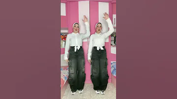 اعدل رقبتك لو ملووحة Shorts 