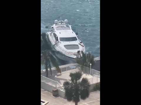 Yacht crash, Right