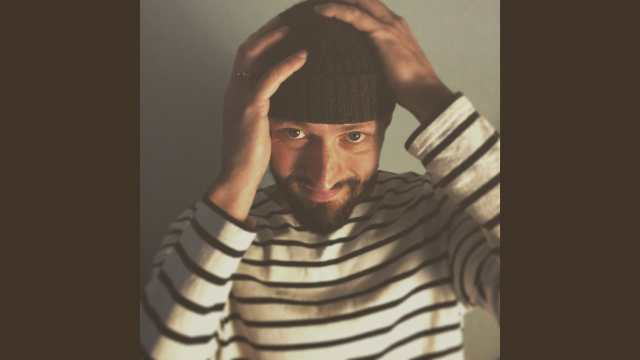 Ro adlı videoyu YouTube'da izle Ro adlı videoyu YouTube'da izle