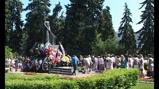 В День памяти и скорби у Вечного огня в Ельце прошел митинг