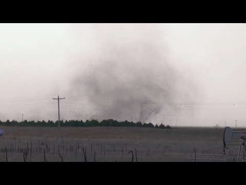 Video: Kryvyi Rih Werd Besprenkeld Met Grote Hagel En Vervolgens Bijna Verspreid Door Een Tornado