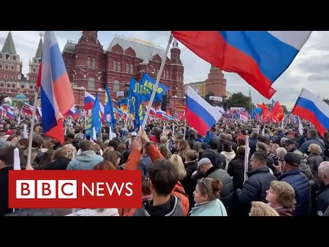 Putin supporters back “referendums” to annex east Ukraine - BBC News