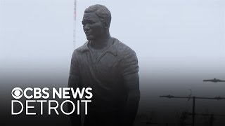 Statue honoring Joe Louis' golf career unveiled in Detroit