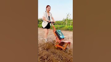One machine is multi-use and saves time, labor and labor. Small trenching machine. Electric hoe-