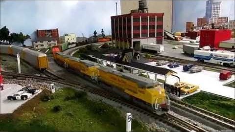 Running Trains October 8, 2016 Video