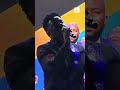 RAYVANNY APERFORM LIVE WIMBO ALIOMSHIRIKISHA MWAMPOSA 