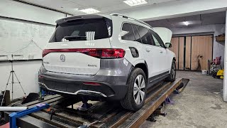 : Mercedes-Benz EQB 300.