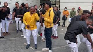 Dikakapa ft Tumelo Mabelane (Aparang....