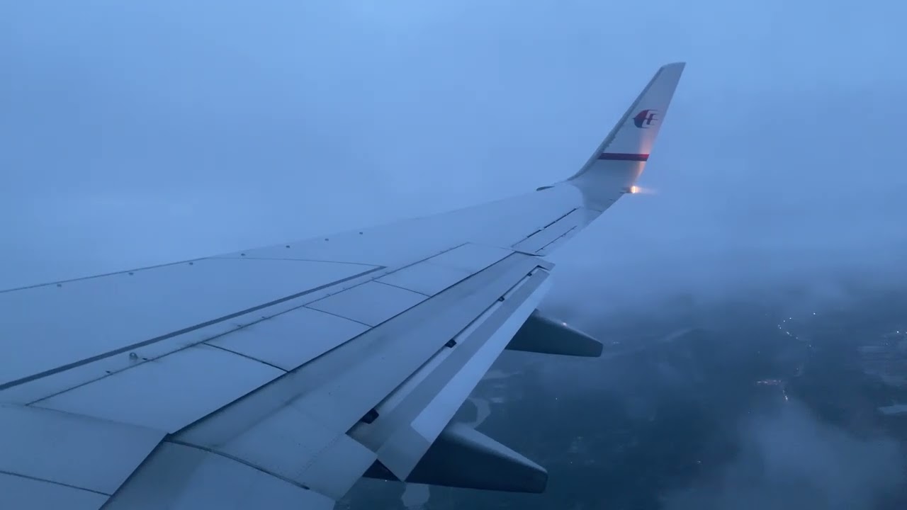 [23/11/2025] Malaysia Airlines - Boeing 737-8FZ (WL) Takeoff at Kota Bharu Airport