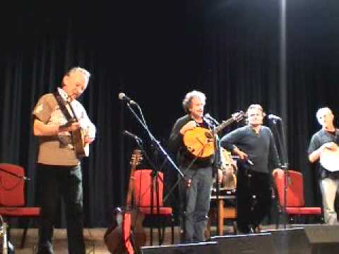 Andy Irvine & Dónal Lunny's Mozaik ~ Intro to 'The Blacksmith'
