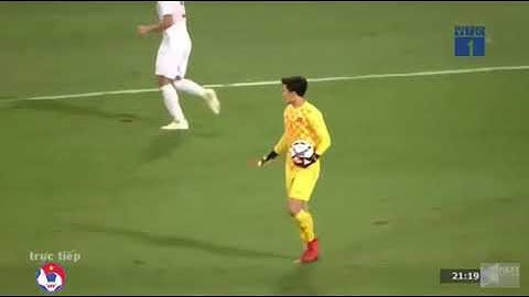 Bùi Tiến Dũng mắc sai lầm ngớ ngẩn, U23 Việt Nam thót tim