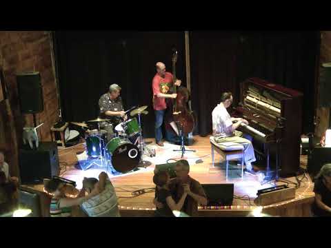 "BABY, DON'T TEAR MY CLOTHES": CARL SONNY LEYLAND TRIO at the BARN DANCE (July 26, 2018)