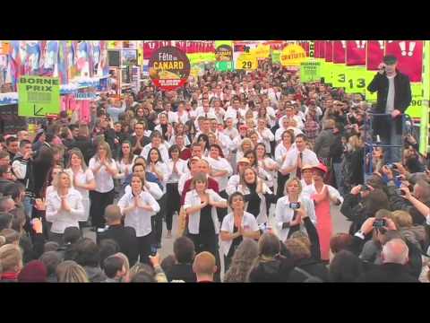 FlashMob Auchan Leers